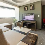Modern Apartment With Ocean View - 500M From Beach